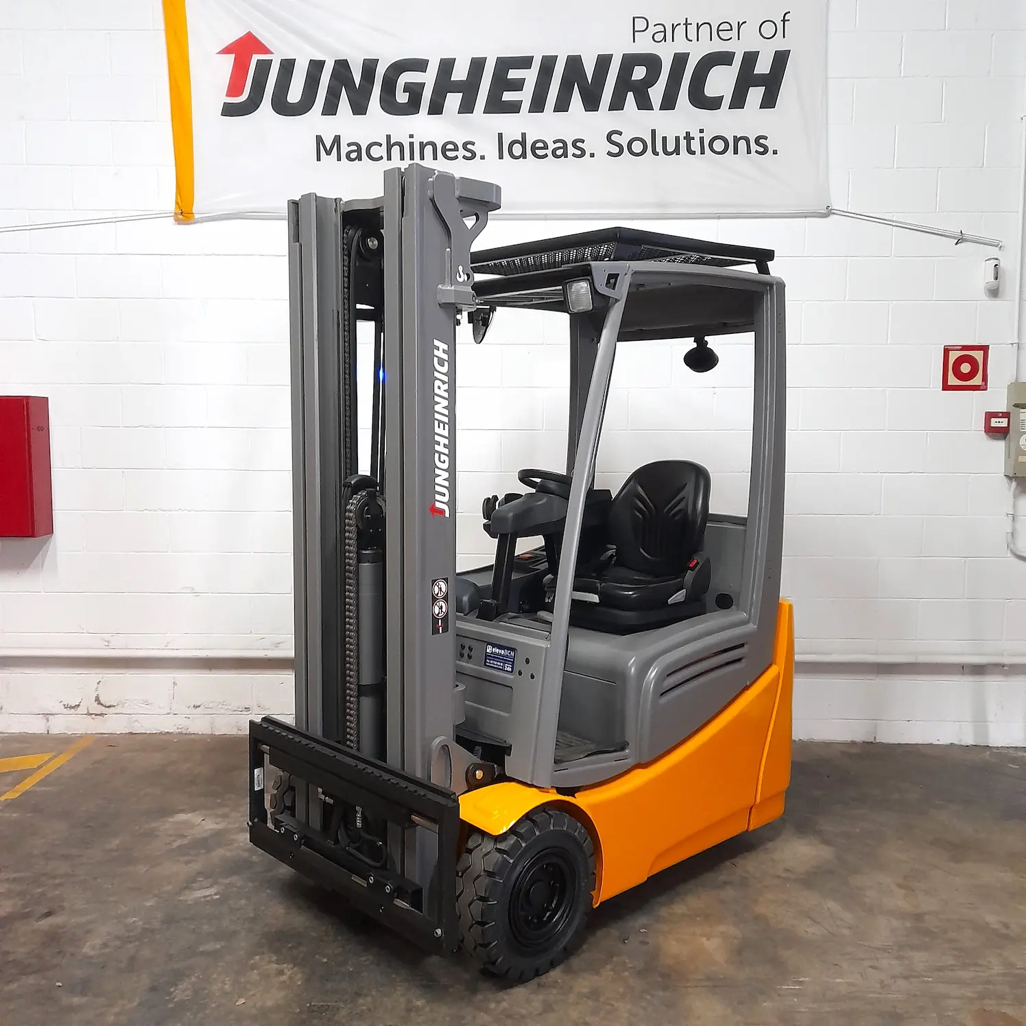 Carretilla Frontal Jungheinrich EFG 213
