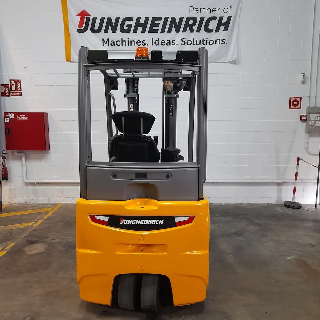 Carretilla frontal Jungheinrich EFG 216K