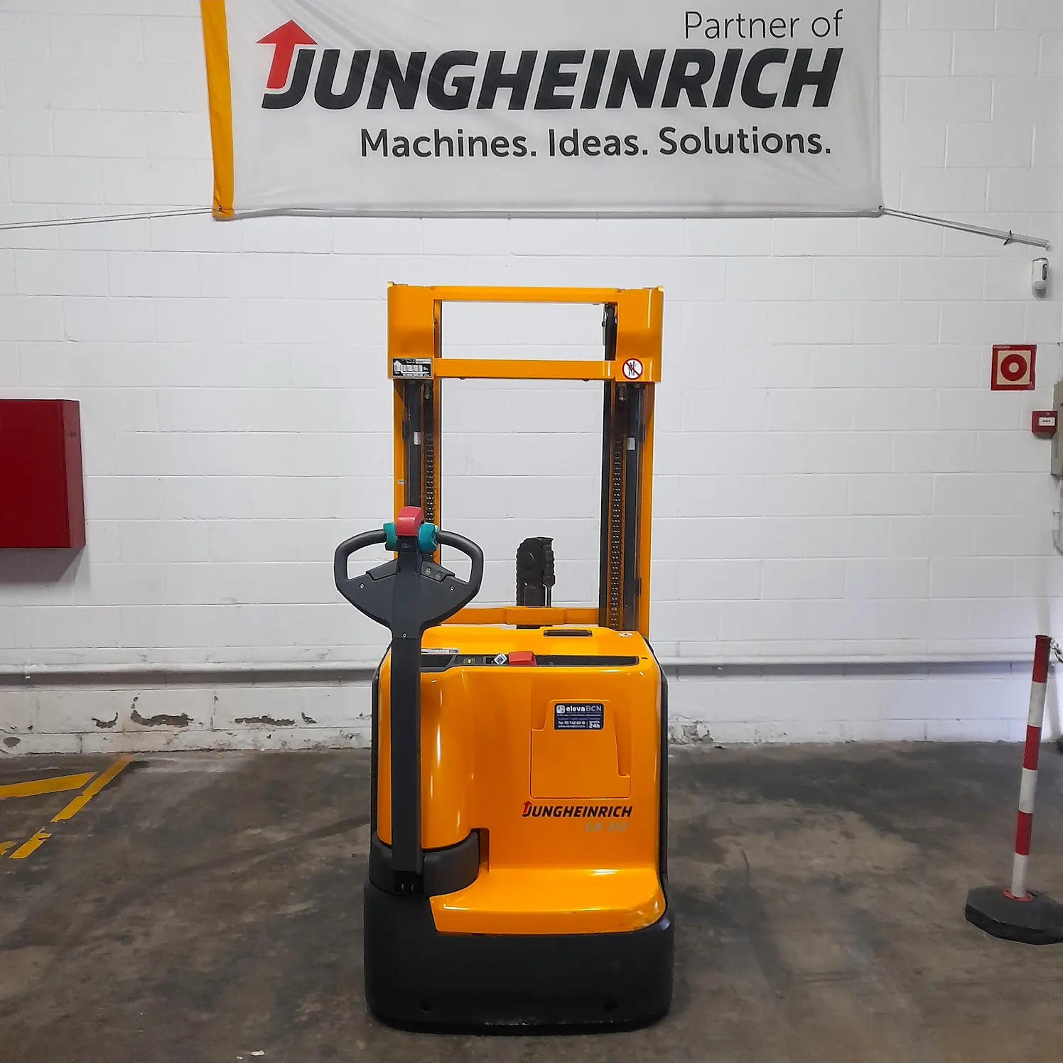 Apilador Jungheinrich EJC 212