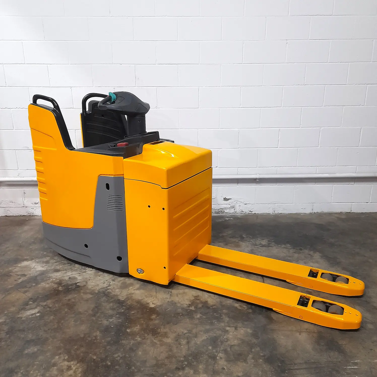 Transpaleta electrica Jungheinrich ERE 225