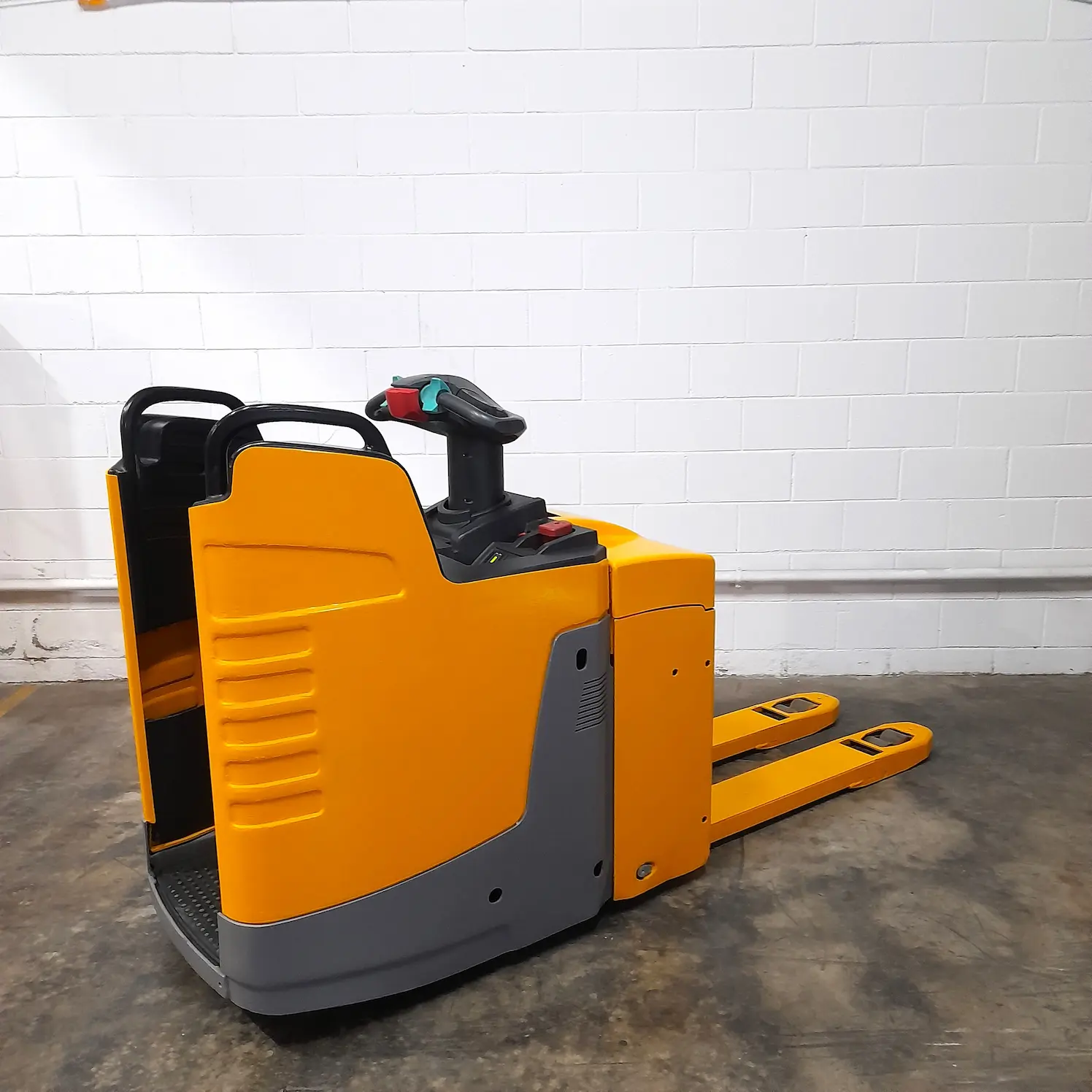 Transpaleta electrica Jungheinrich ERE 225